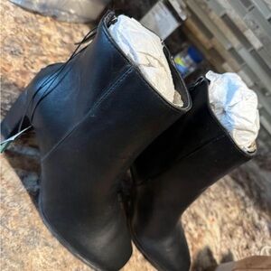 Brand new Maurice above the ankle boots in black